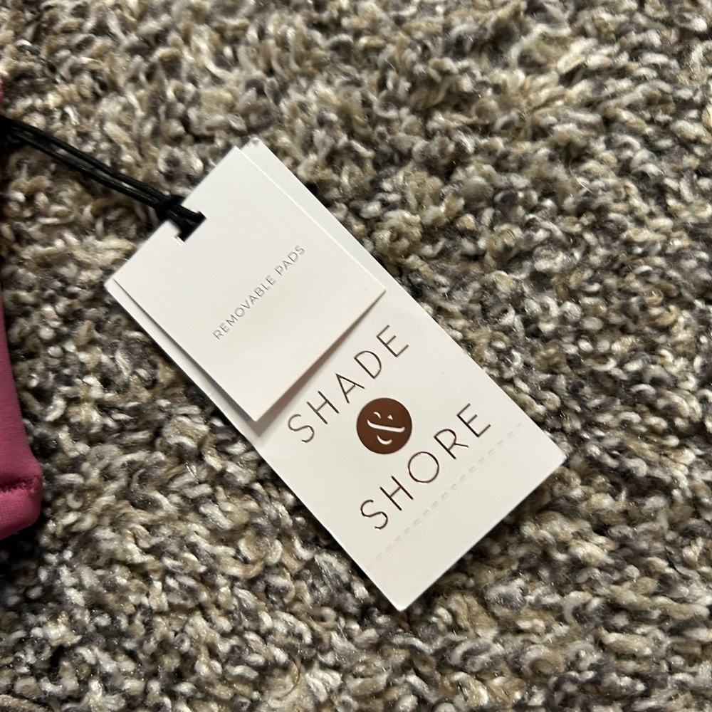 5/$25 Shade & Shore bikini top in size 36B - Picture 5 of 5